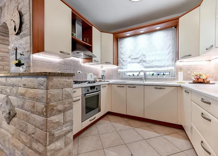 アパート Lucian ザダル