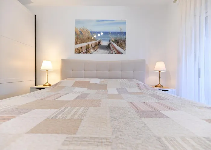 アパート Lucian ザダル